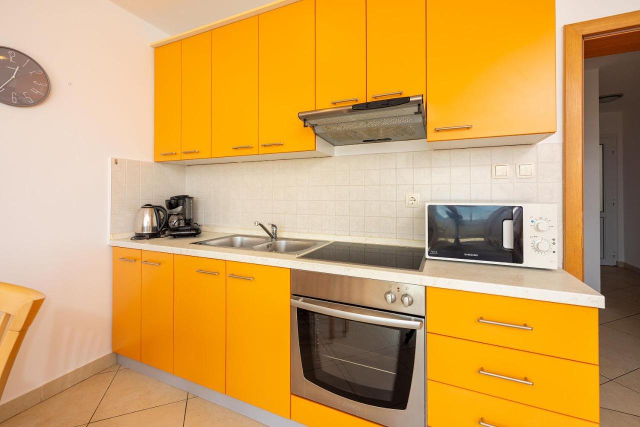 Apartments Petak Dramalj Extérieur photo