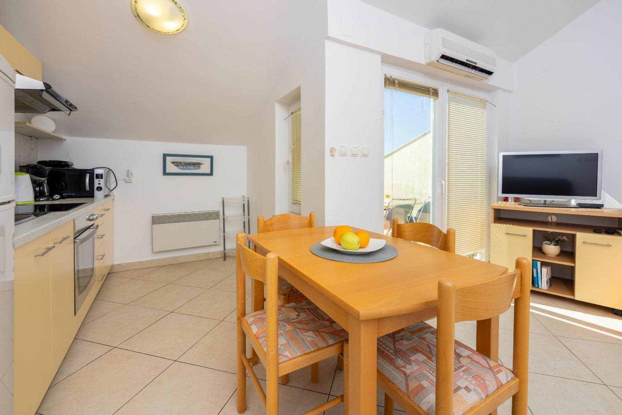 Apartments Petak Dramalj Extérieur photo